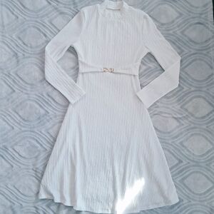 Elegant White Long-Sleeve A-Line Dress with Gold Accent